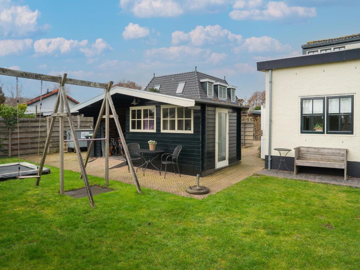 Quaint Summer Holiday Home In Egmond Binnen Exterior photo